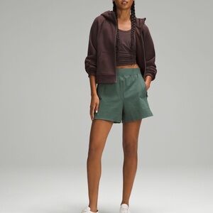 Stretch Woven Relaxed-Fit High-Rise
Short 4"